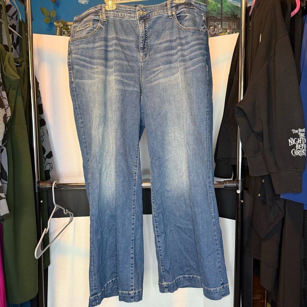 Torrid size 24R Mid Wash Blue Mid Rise Slim Boot Jeans